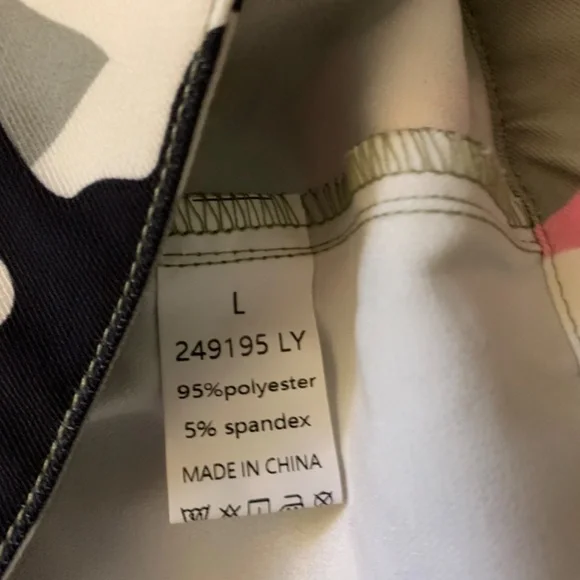 Flannels Women's Camouflage Wide Leg Pants - Picture 4 of 8